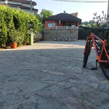 House Leyla ゲストハウス