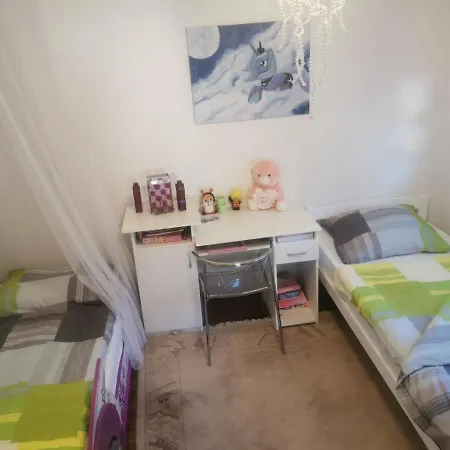 House Leyla Pensión Bihać
