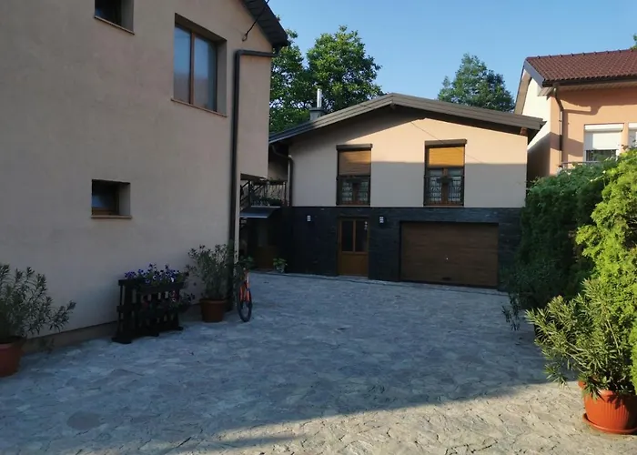 招待所 House Leyla Bihać