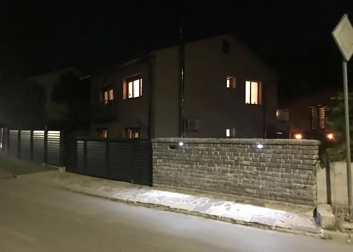 House Leyla 招待所