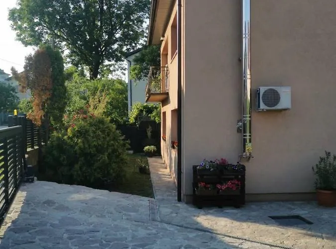 House Leyla 招待所 Bihać