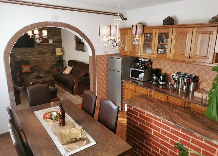 House Leyla 招待所 Bihać