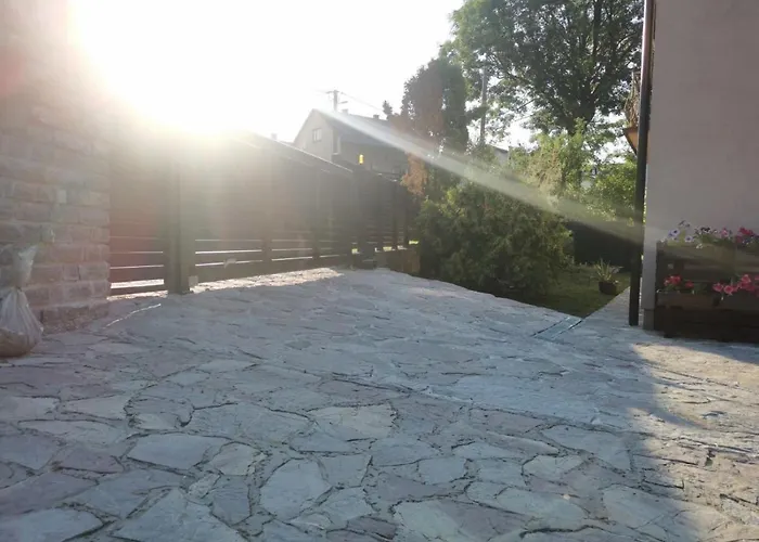 招待所 House Leyla